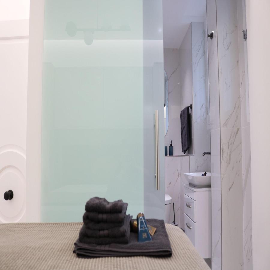 Phaedrus Living: City Center Luxury Flat Clarewood Londra Esterno foto