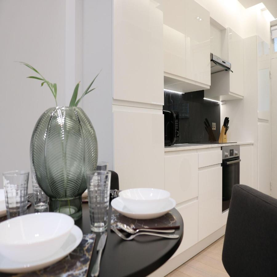 Phaedrus Living: City Center Luxury Flat Clarewood Londra Esterno foto