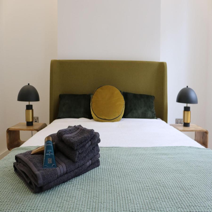 Phaedrus Living: City Center Luxury Flat Clarewood Londra Esterno foto